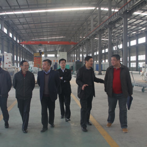 湖北農機局領導調研天門農機生產企業